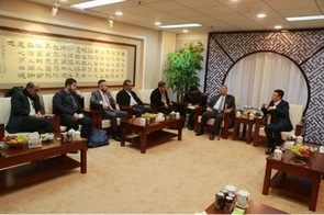 印度尼西亚驻华大使苏更•拉哈尔佐一行访问中民中航集团